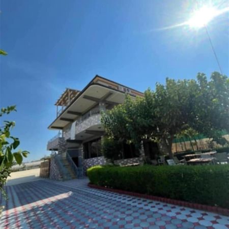 Guest House Ilir ベラト エクステリア 写真