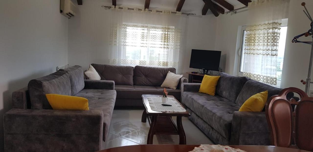 Guest House Ilir ベラト エクステリア 写真