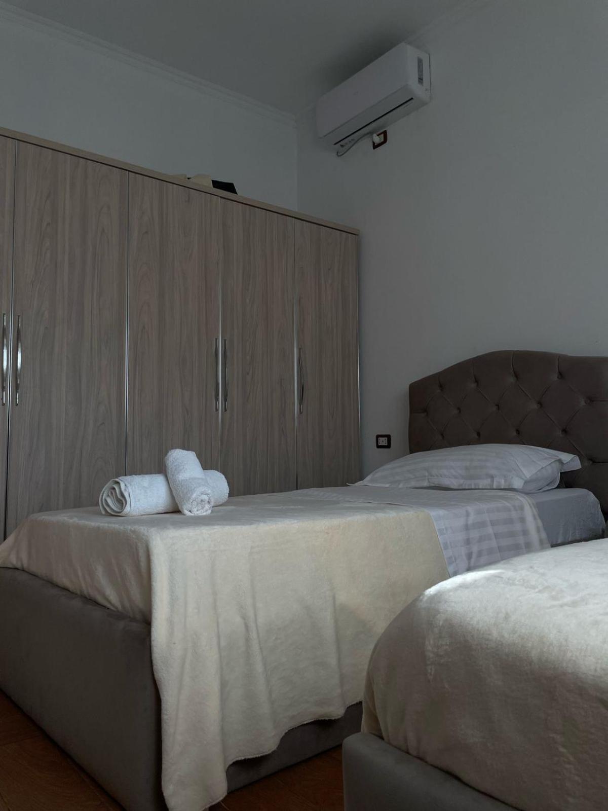 Guest House Ilir ベラト エクステリア 写真