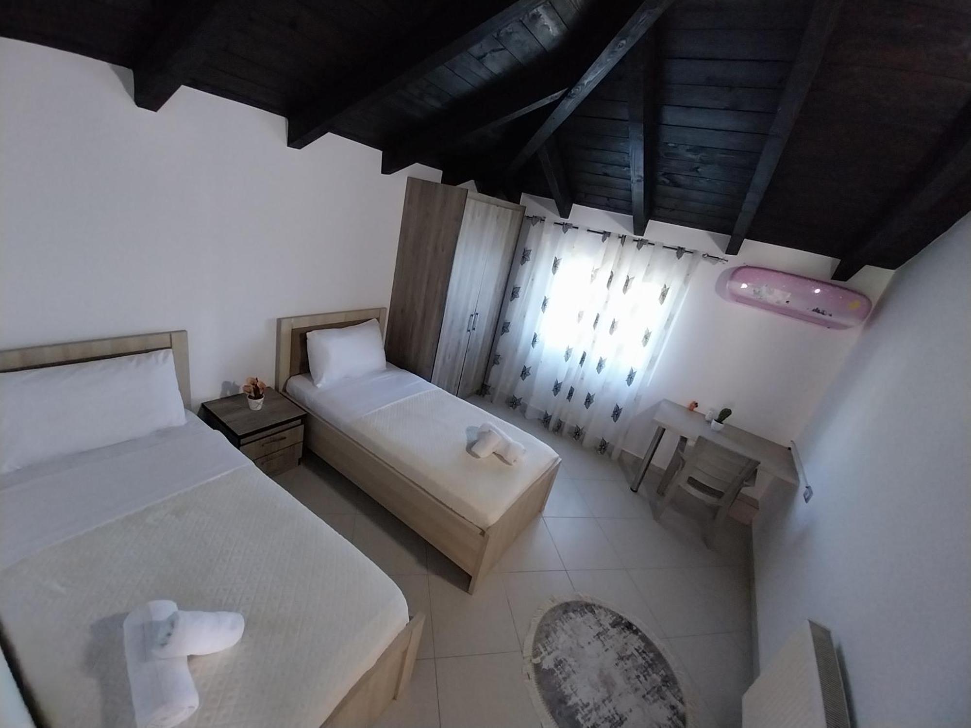 Guest House Ilir ベラト エクステリア 写真